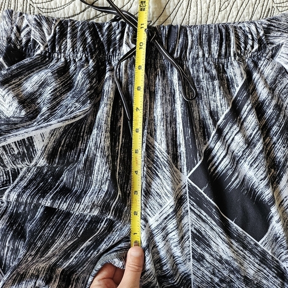 EUC Lululemon Jet Crop Pant Jogger Heat Wave size 6 Medium - Picture 11 of 15